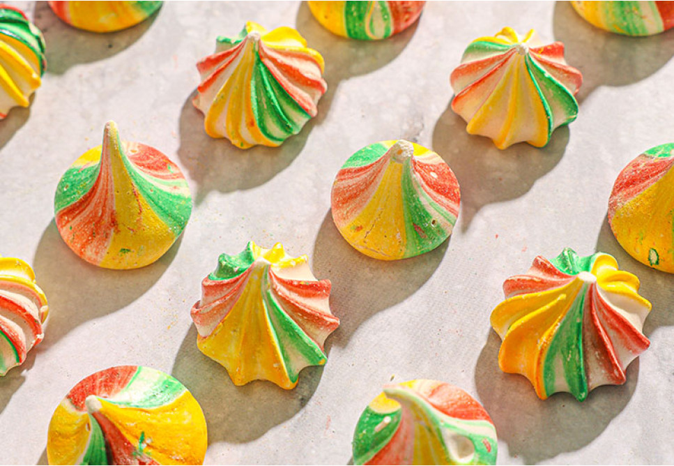 Rainbow Meringue Medium